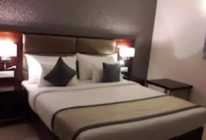 ホテル Sai Inn Amhednagar, Maharashtra