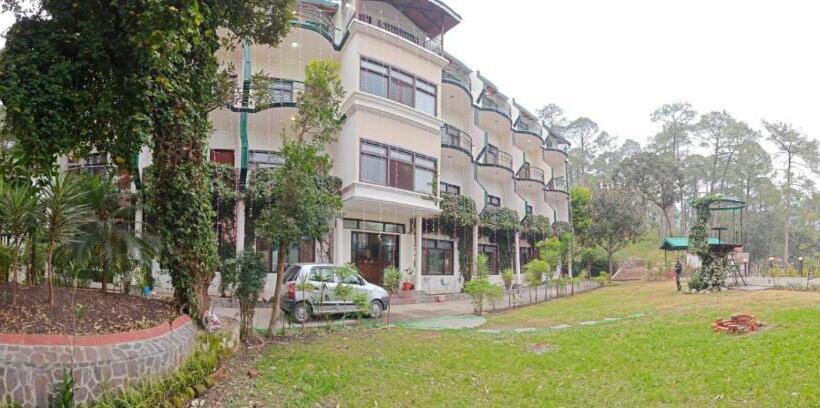 هتل Shivraj Sattal Lake View