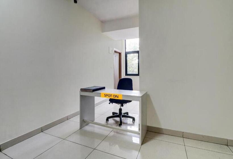 هتل Spot On Exotic Stay