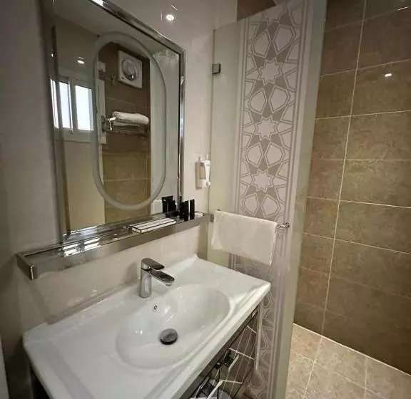 هتل Sunrise Suites