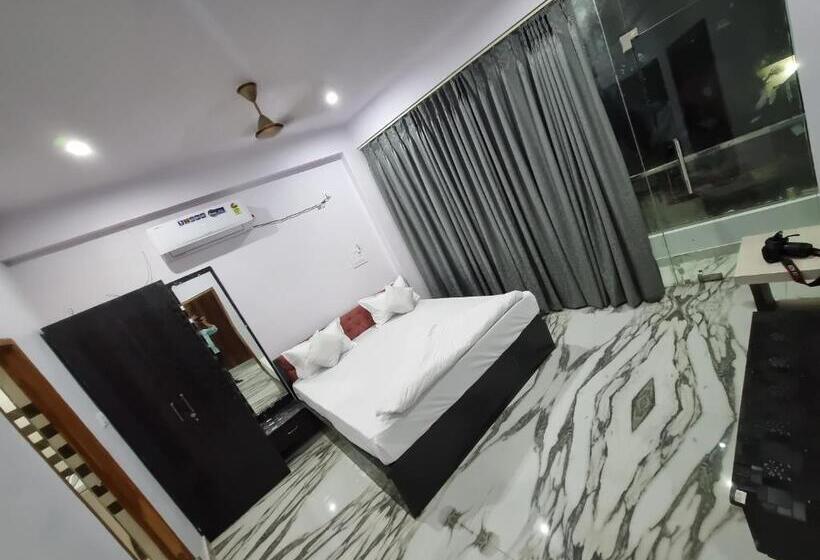 Hotelli Vinayak Plaza