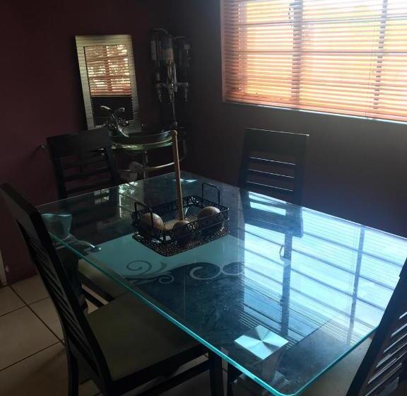 Отель Vukaphi Farm