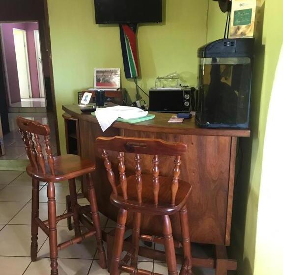 Отель Vukaphi Farm