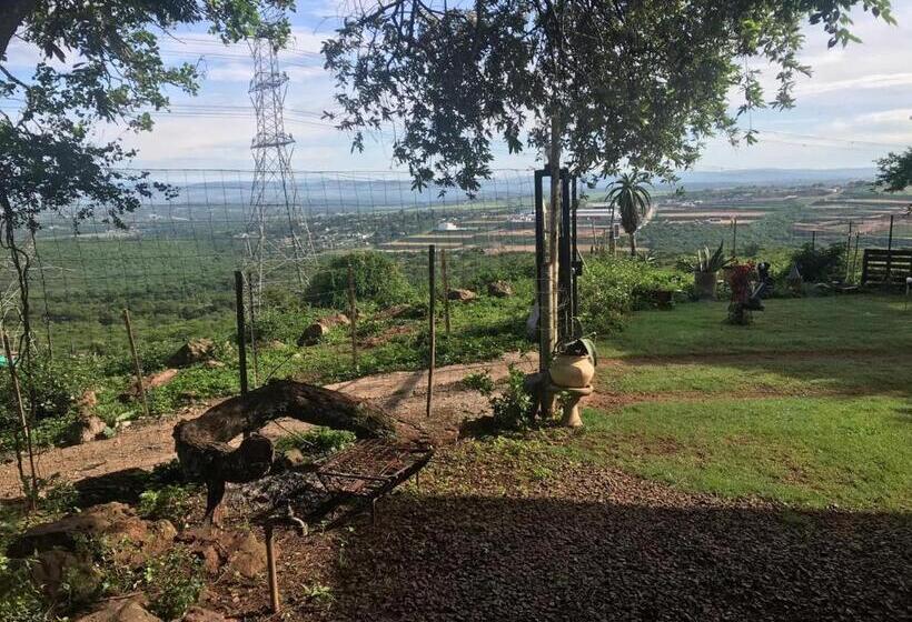 Отель Vukaphi Farm