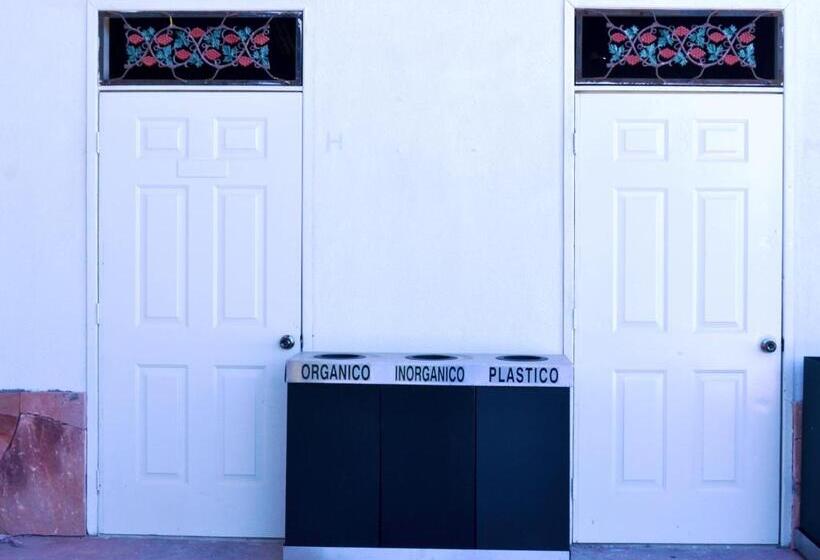 Kalanchoe Poshtel Suites