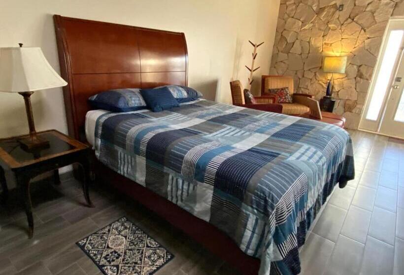 Kalanchoe Poshtel Suites