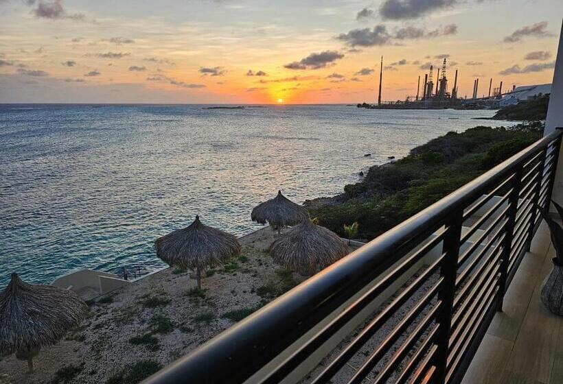 Little Bit Of Heaven Water Edge