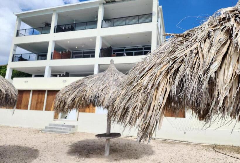 Little Bit Of Heaven Water Edge