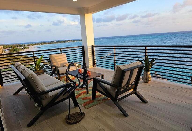 Little Bit Of Heaven Water Edge