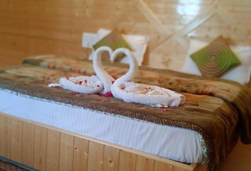 Rb Hotel & Resturant