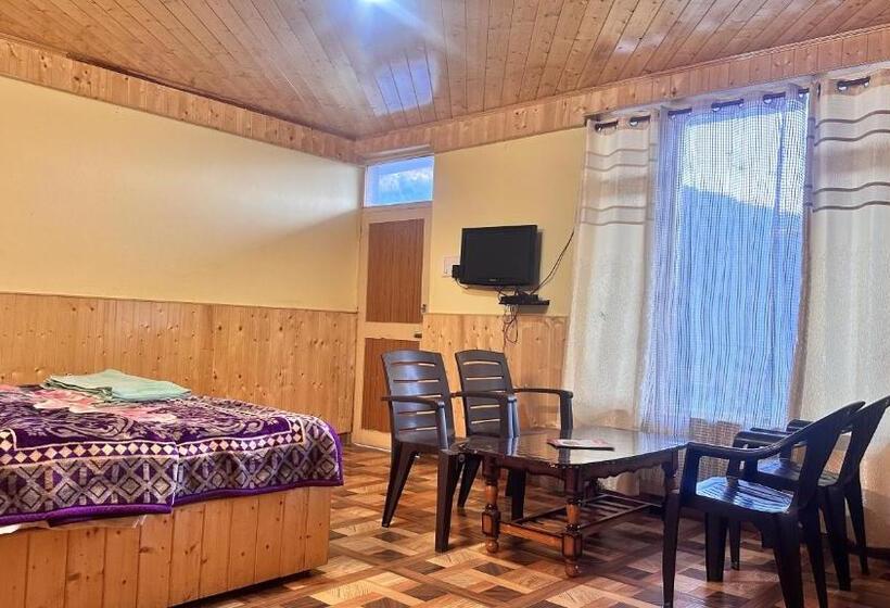 Rb Hotel & Resturant