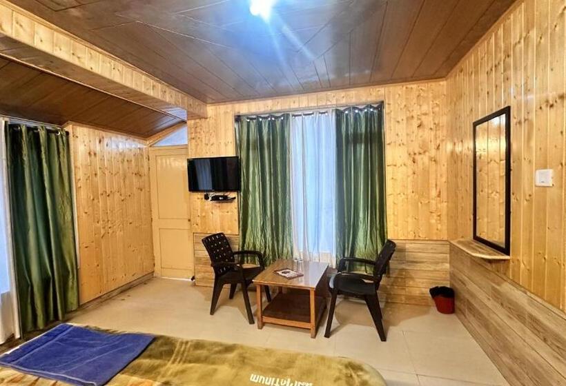 Rb Hotel & Resturant