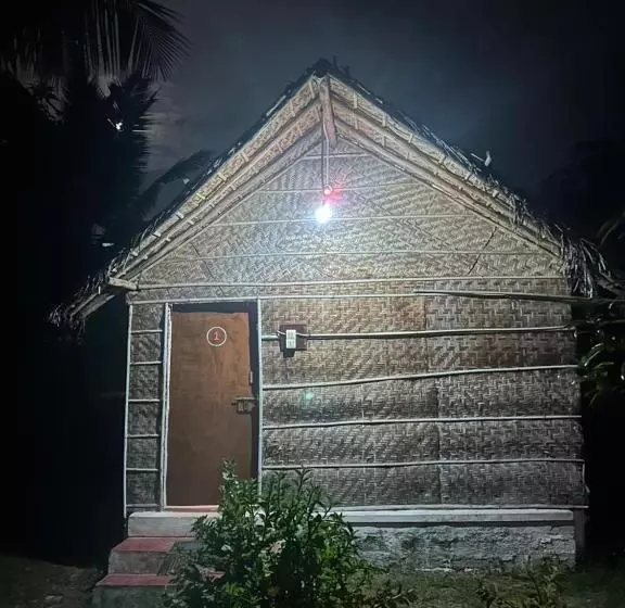 リゾートホテル Sheshbesh Hampi