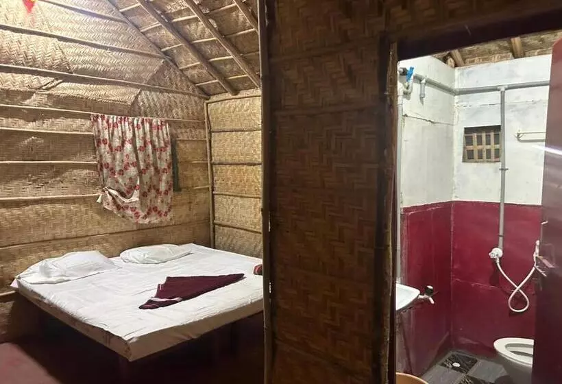 リゾートホテル Sheshbesh Hampi