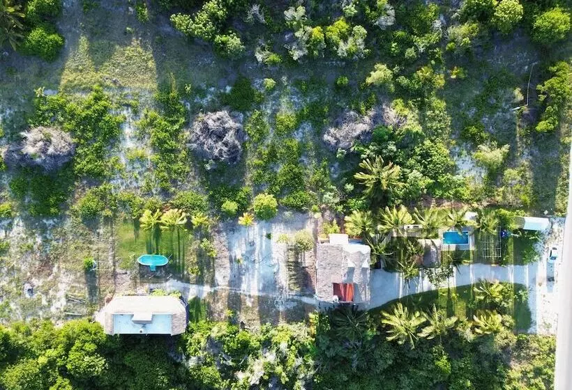 Villas Tuukul Hotel & Resort