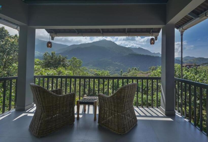 Bed and Breakfast Clouds View Nature Resort