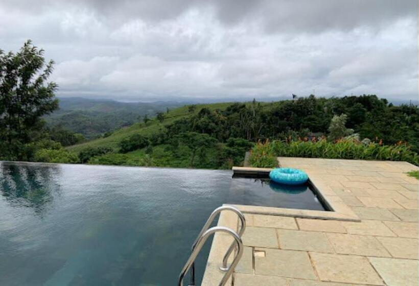 Bed and Breakfast Clouds View Nature Resort