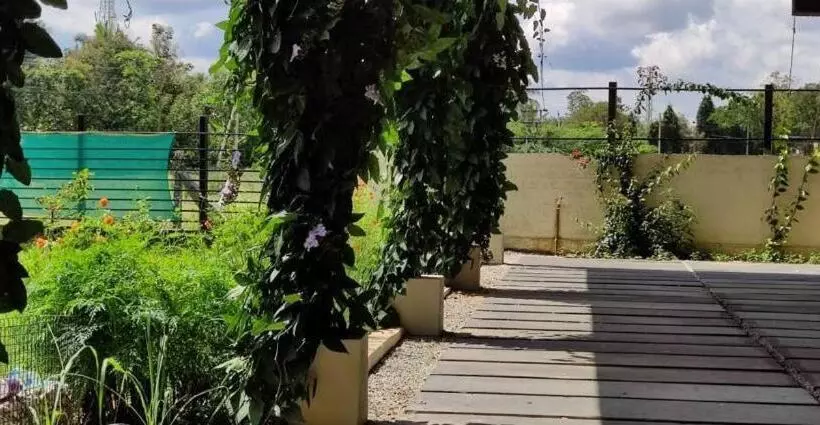ホテル Chakra Farms