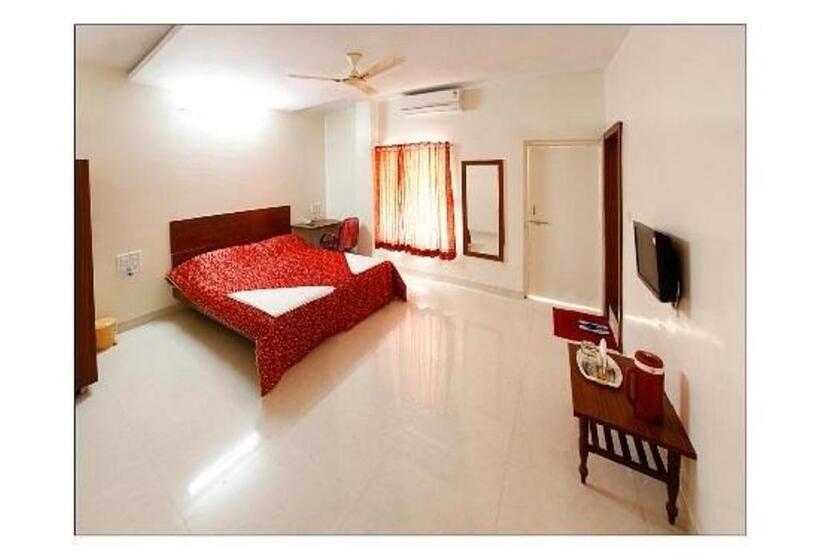 Отель Gurjas Aurangabad