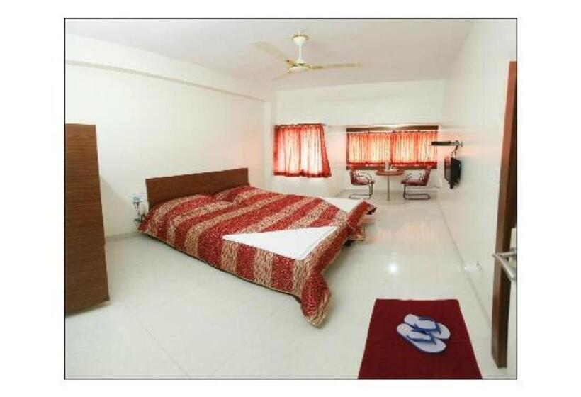 Отель Gurjas Aurangabad