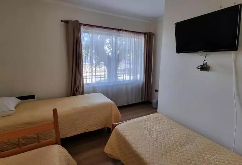 Hotelli Hostal Magnolia