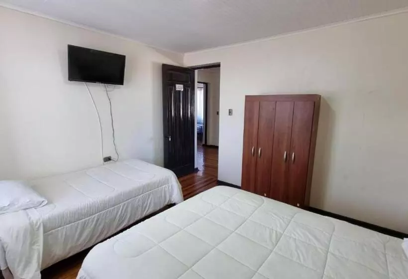 Hotelli Hostal Magnolia