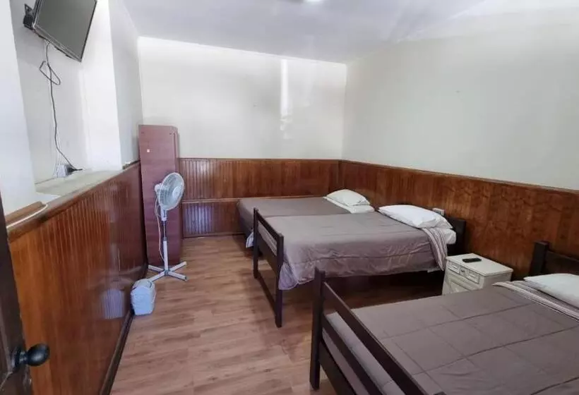 Hotelli Hostal Magnolia