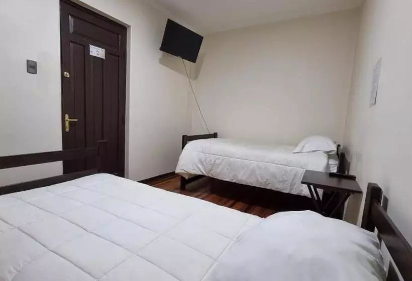 Hotelli Hostal Magnolia