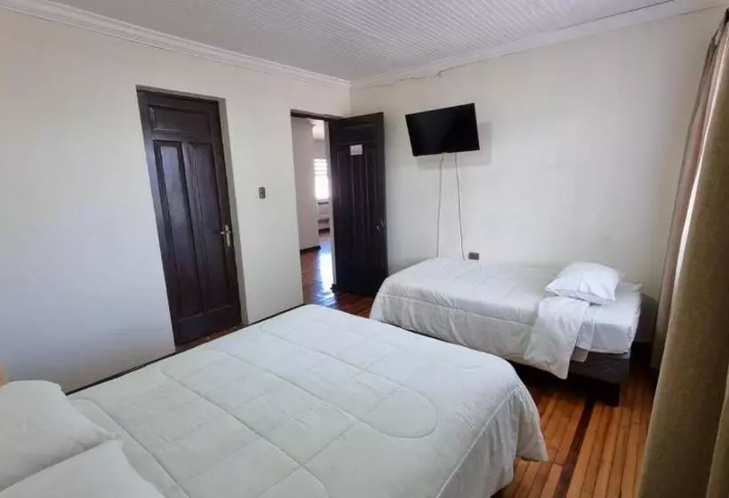 Hotelli Hostal Magnolia