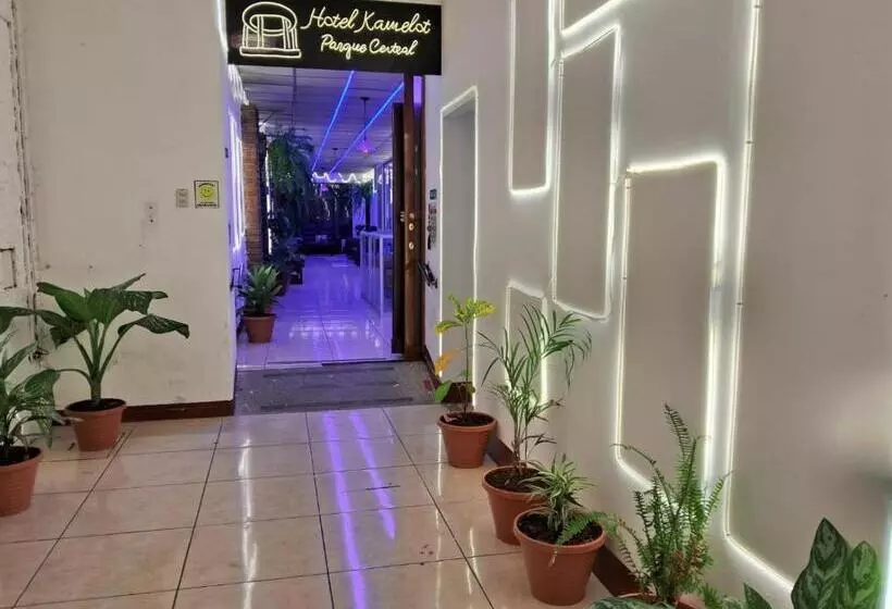 هتل Kamelot Parque Central