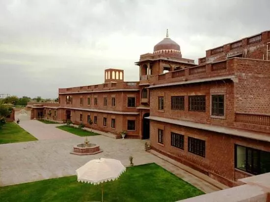 Hotelli Kross Indroka Fort