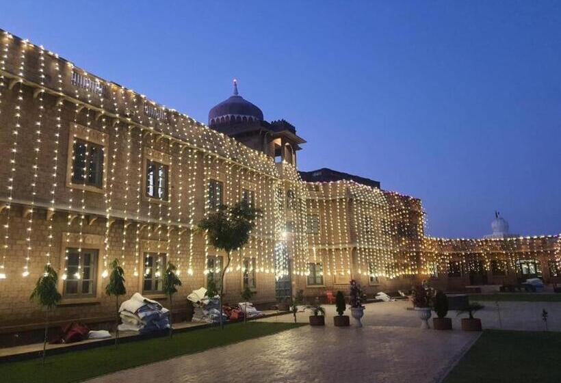 호텔 Kross Indroka Fort