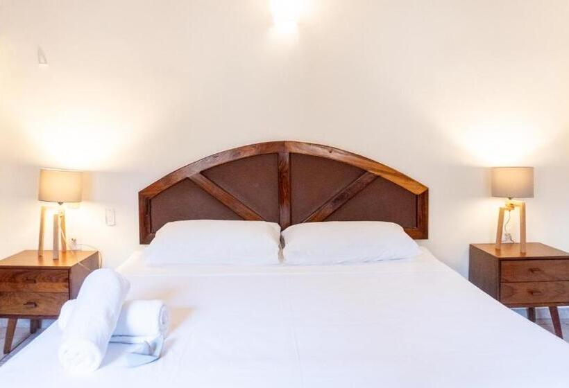 Отель Esencia Puerto Escondido