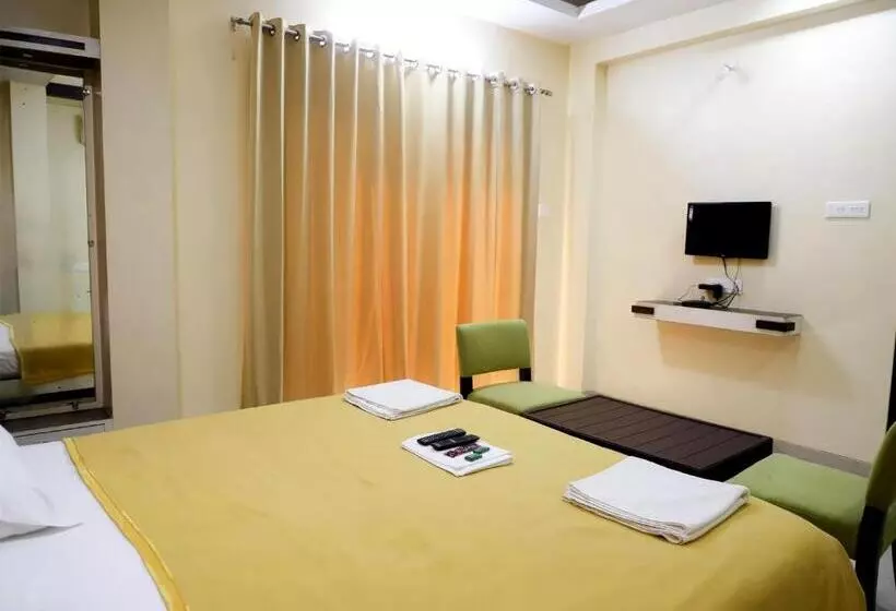 Hotelli Maitri Vacations