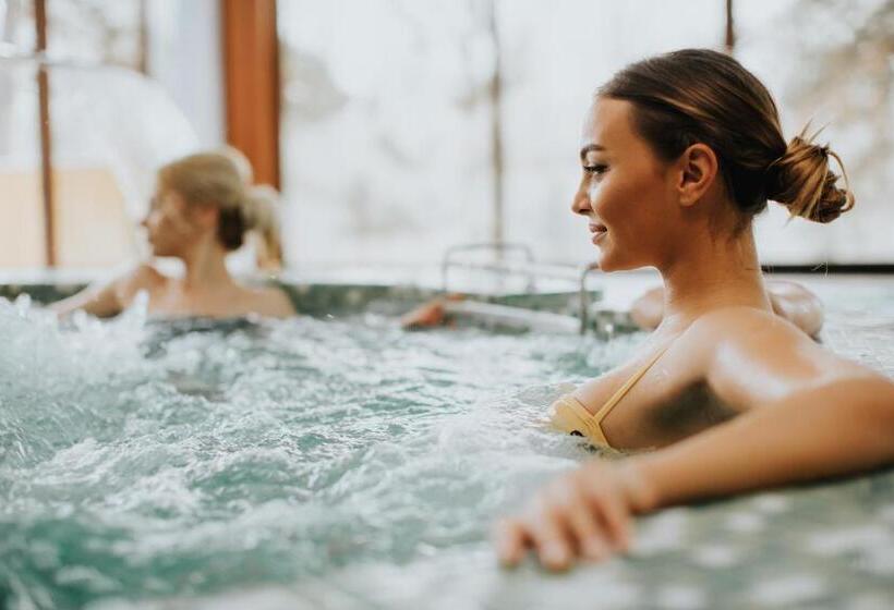 Отель Miramare Spa & Suites Free Breakfast & Brunch Until 13 00