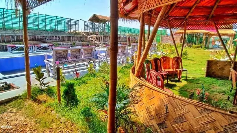 ホテル Mousuni Beach Canvas Resort