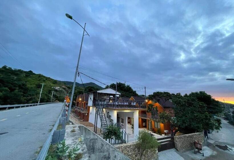 هتل Resort Lồ ô