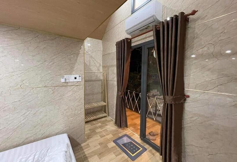 هتل Resort Lồ ô