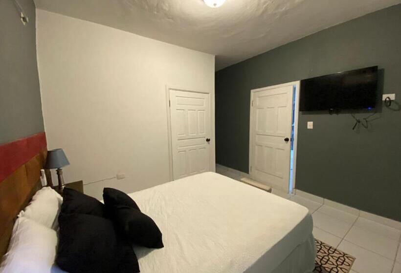 هتل Coffe & Bar Sofmel