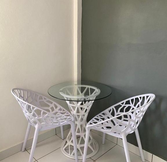 هتل Coffe & Bar Sofmel