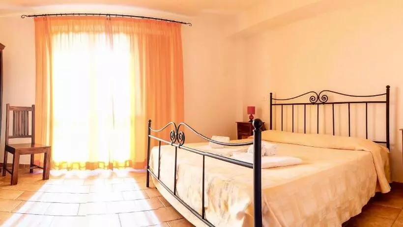 Isa   Residence With Swimming Pool In Sorano, Apartments With Air Conditioning And Private Outdoor A