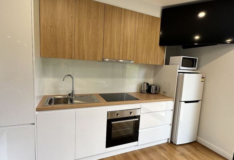 פנסיון Apollo Dream Suites