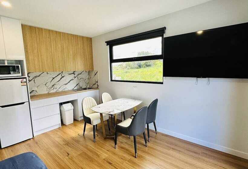 פנסיון Apollo Dream Suites