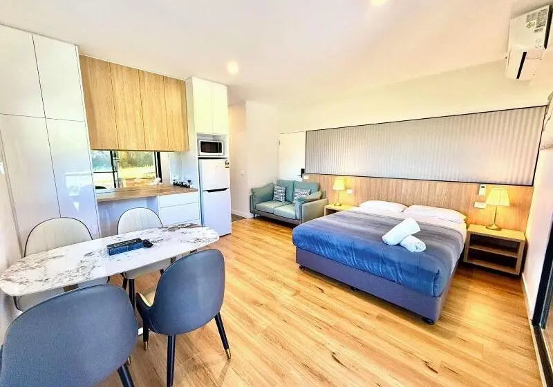 ペンション Apollo Dream Suites
