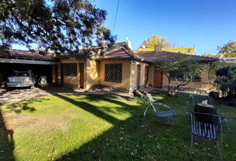 ペンション Casa Cardozo