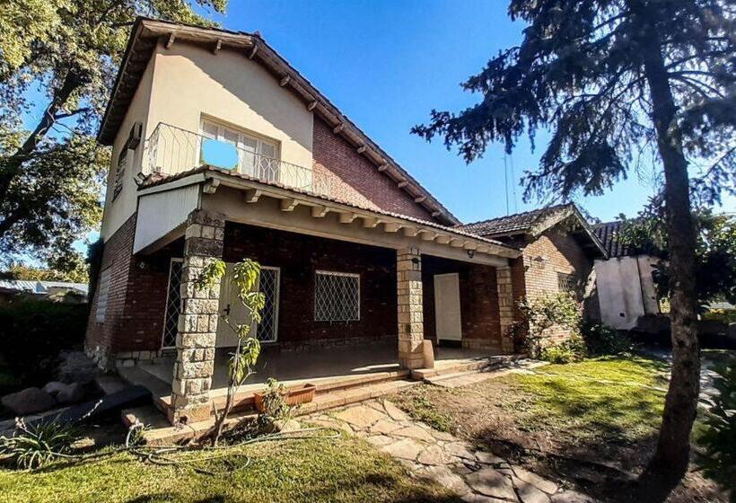 ペンション Casa Cardozo