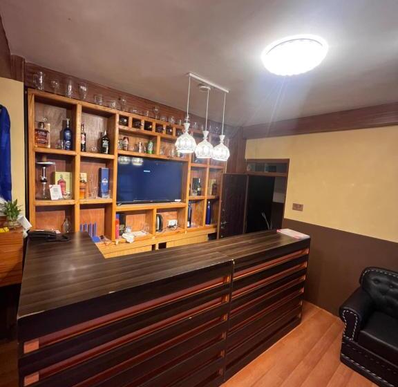 پانسیون Hill Side Guest House And Restaurant