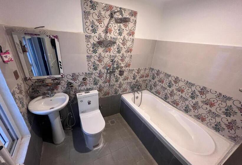 پانسیون Hill Side Guest House And Restaurant