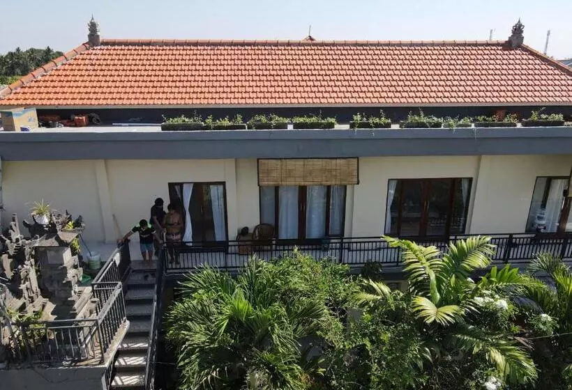 ペンション Krisna Tapan Guest House