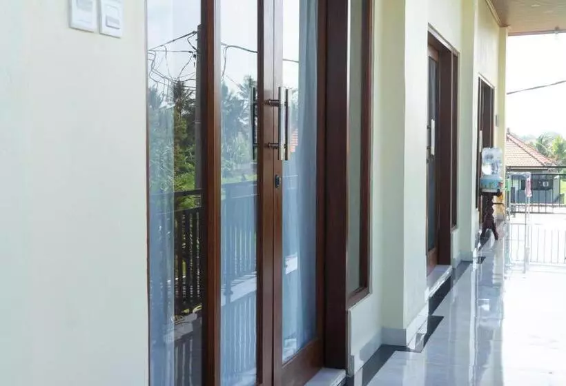 ペンション Krisna Tapan Guest House